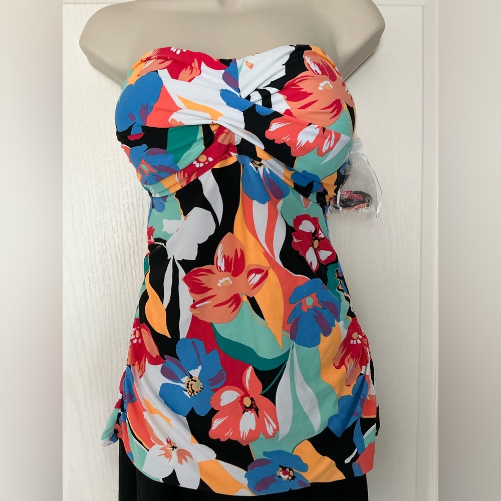 💙NWT💚ANNE COLE - Twist Front Bandeaukini Swim Top